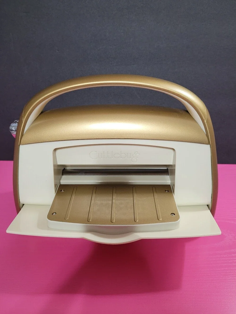 Anna Griffin Cuttlebug Embossing & Die-Cutting Machine